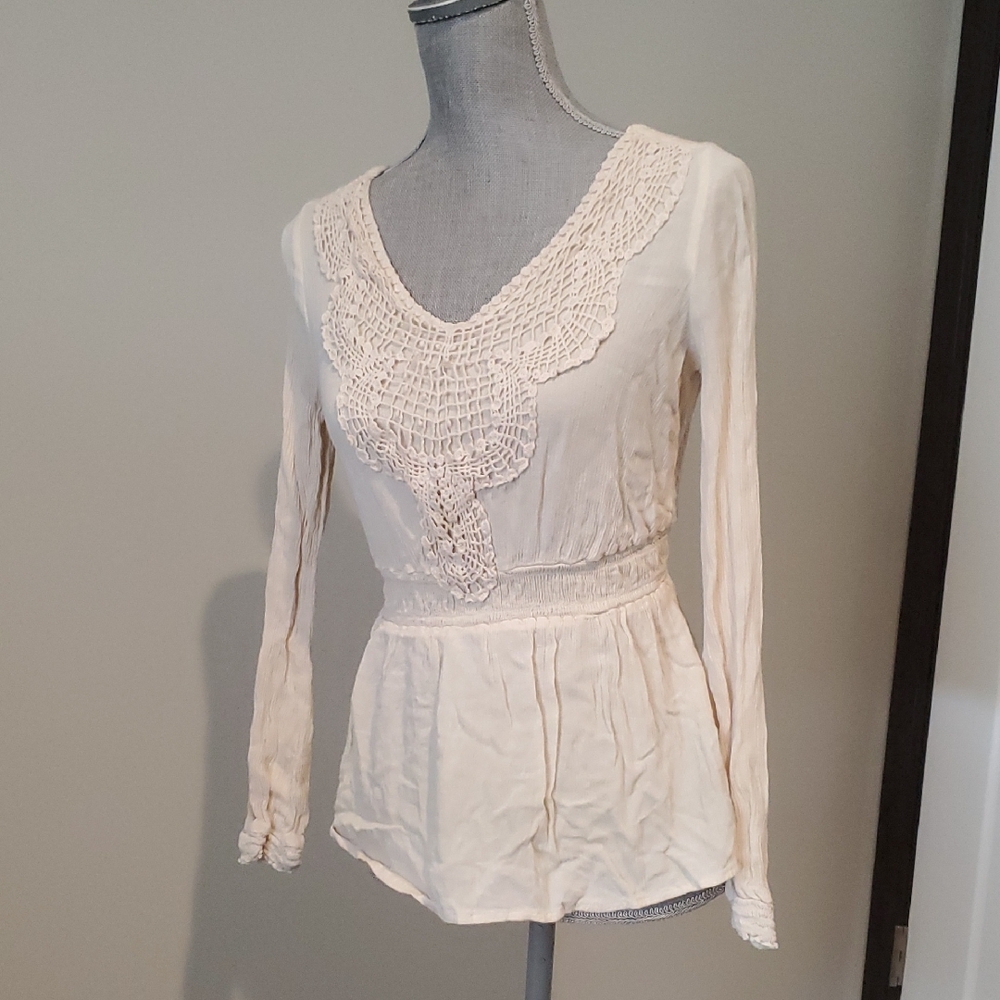 Knox Rose Cream Lace Detail Blouse